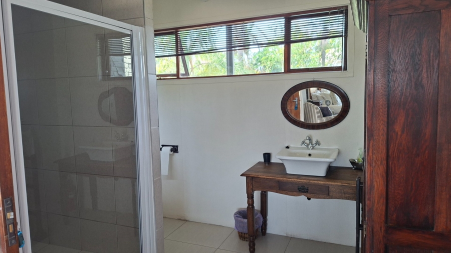 5 Bedroom Property for Sale in Blue Bend Eastern Cape